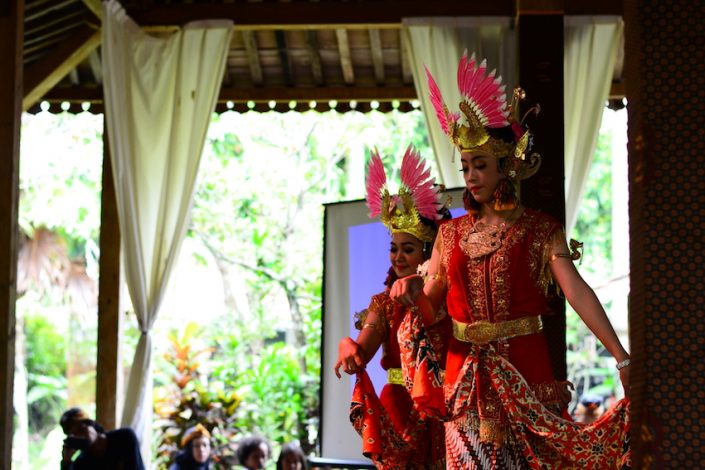 Pertunjukan Tari Kedua