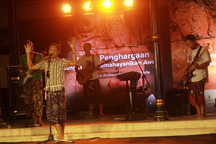 Penampilan dari Astakosala Volk
