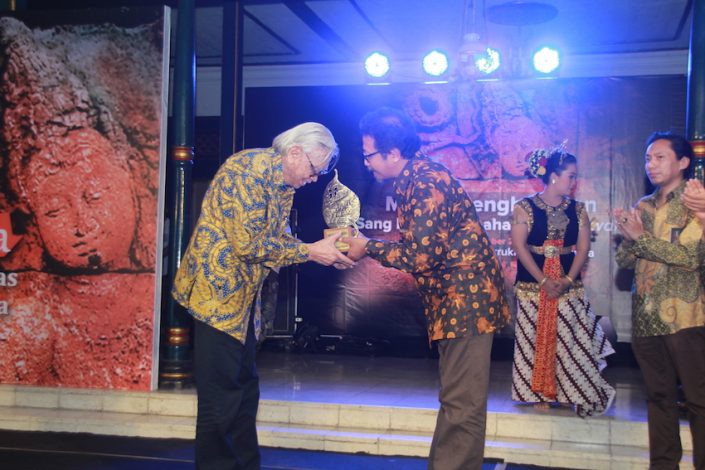 Penyerahan Sang Hyang Kamahayanikan Award