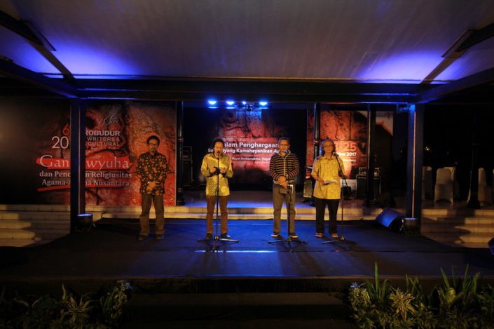 Pembacaan Pertanggungajawaban Tim Kurator untuk Sang Hyang Kamahanikan Award